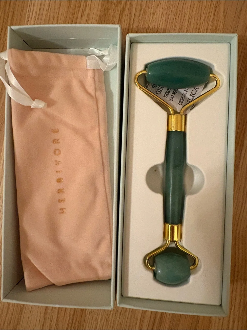 Herbivore Botanicals Jade Facial Roller - Green & Gold